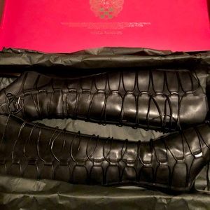 Brand new, never worn Vince Camuto Kesta Boots